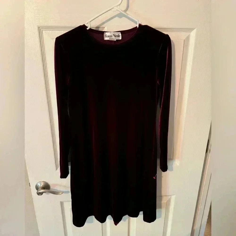 Ronni Nicole Vintage Dress Womens 8P Burgundy Velvet Stretch Long Sleeve